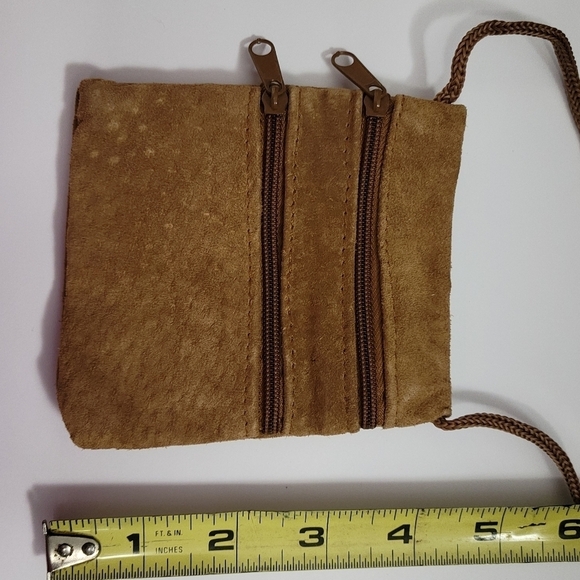 Vintage Tan Suede Zippered  Change Purse - Picture 5 of 8